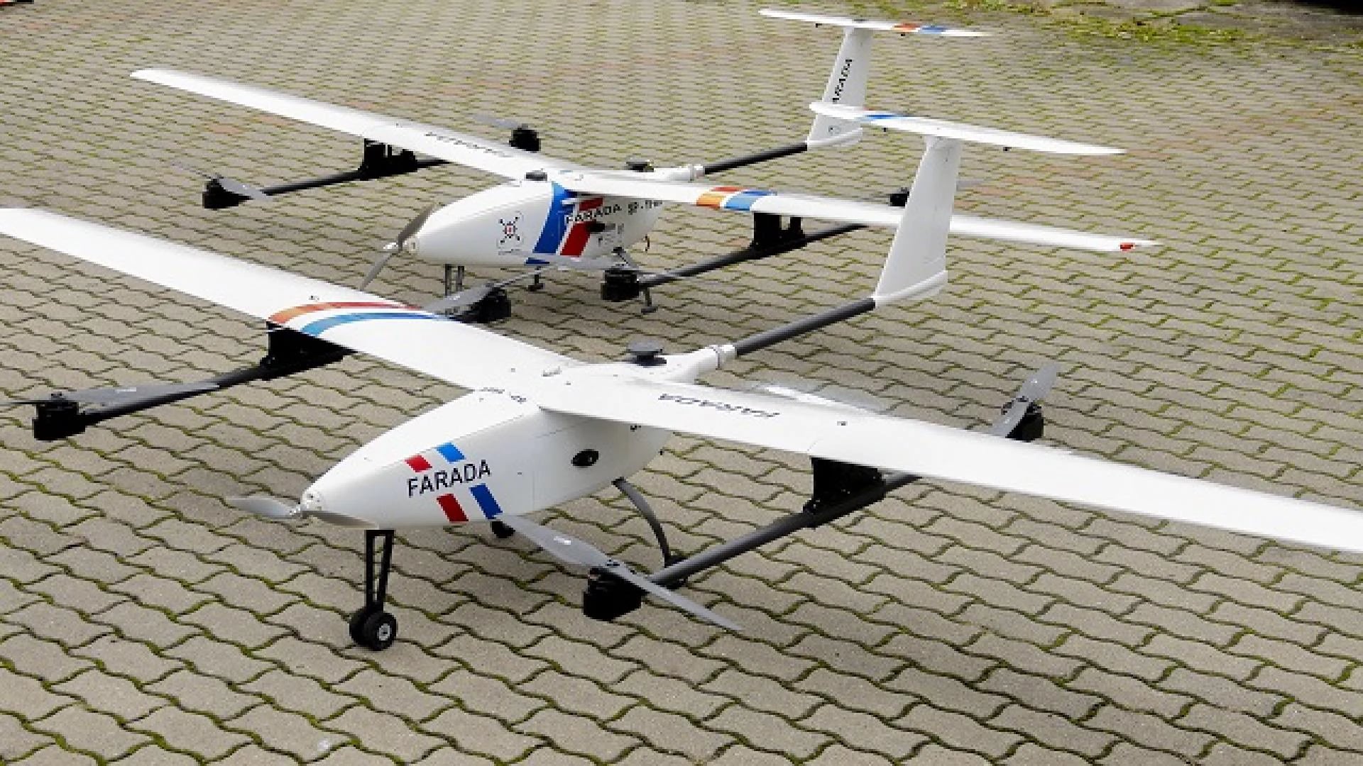 Platforma Farada G1 VTOL na płycie lotniska